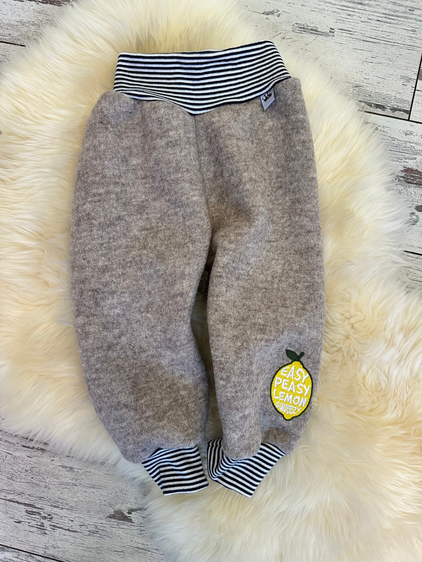 Limitierte Wollwalkhose Zitrone