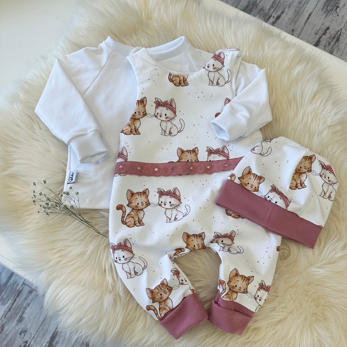 Strampler Set Katzen