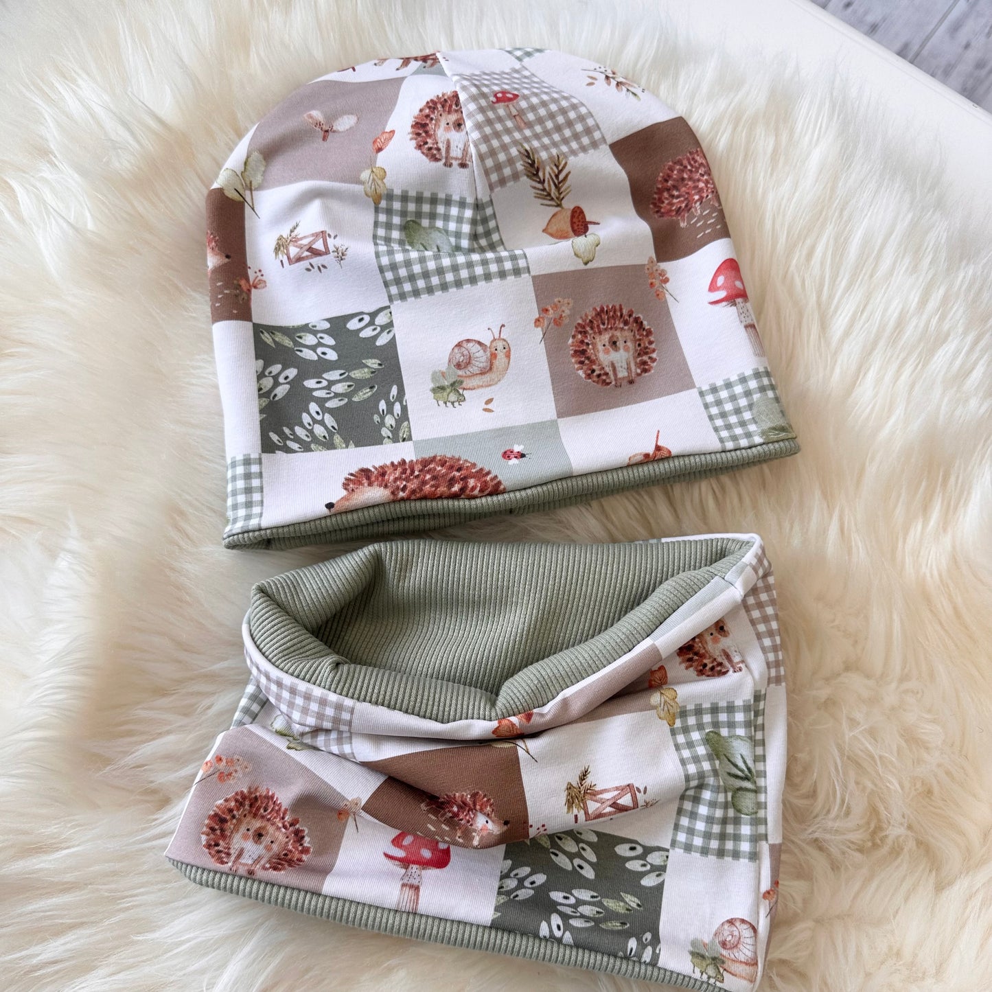 Beanie und Loop Igel Grid