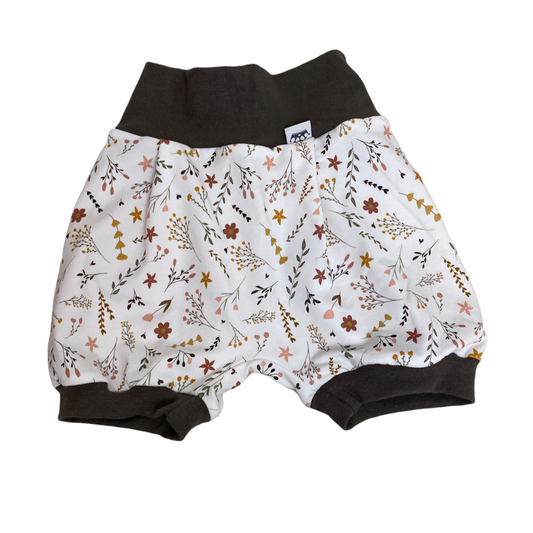 kurze Pumpshose blumen 