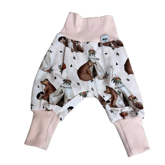 pumhose mit Waldtieren rosa 