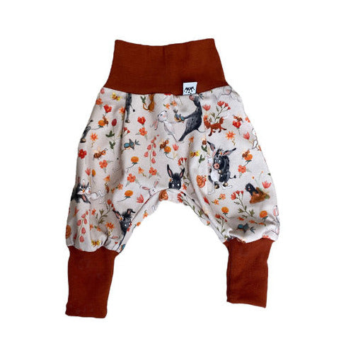 babyhose mit esel und blumen motiv 