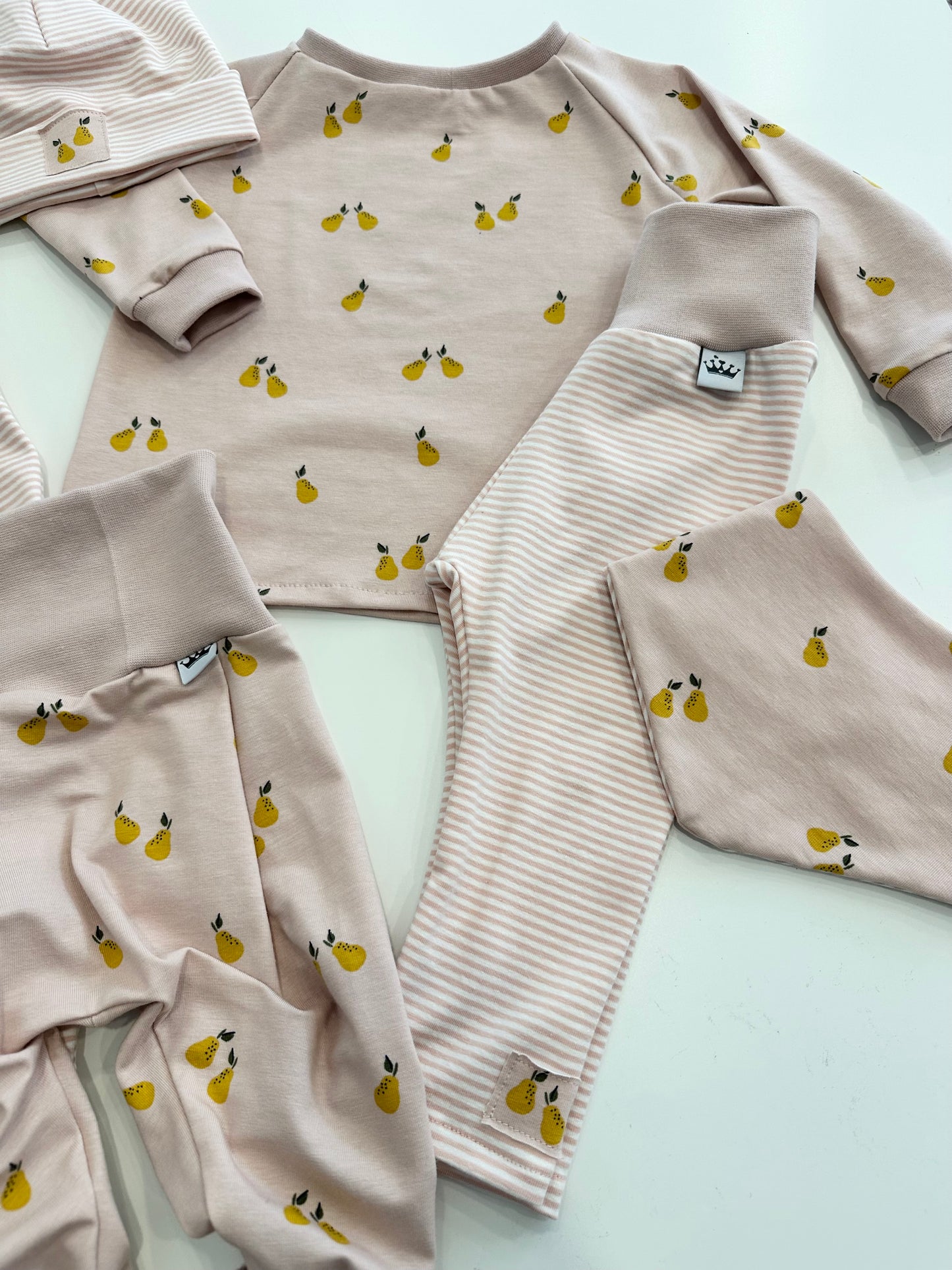 Pullover Pear Collection