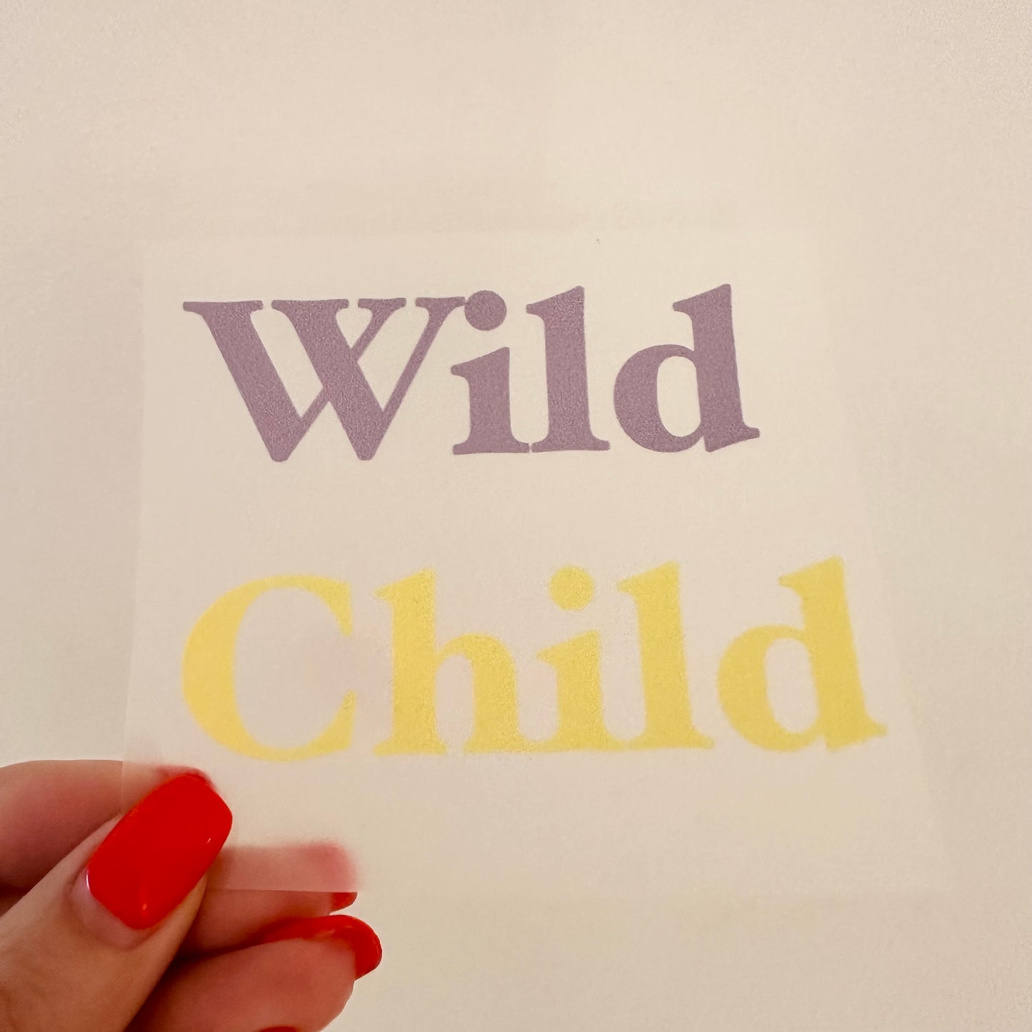 Bügelbild Wild Child lila