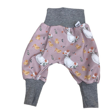 kinderhose gans mit Küken 