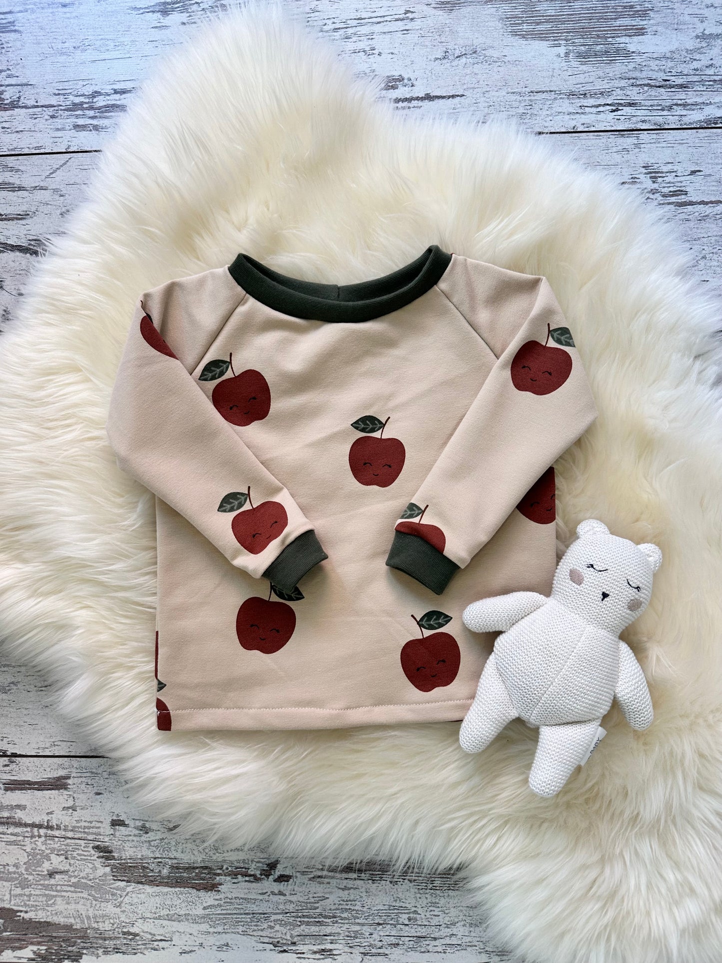 Pullover Apple