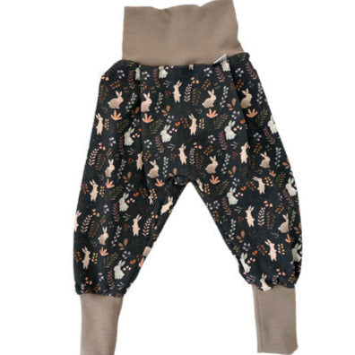 kinderhose mit hasenmotiv 