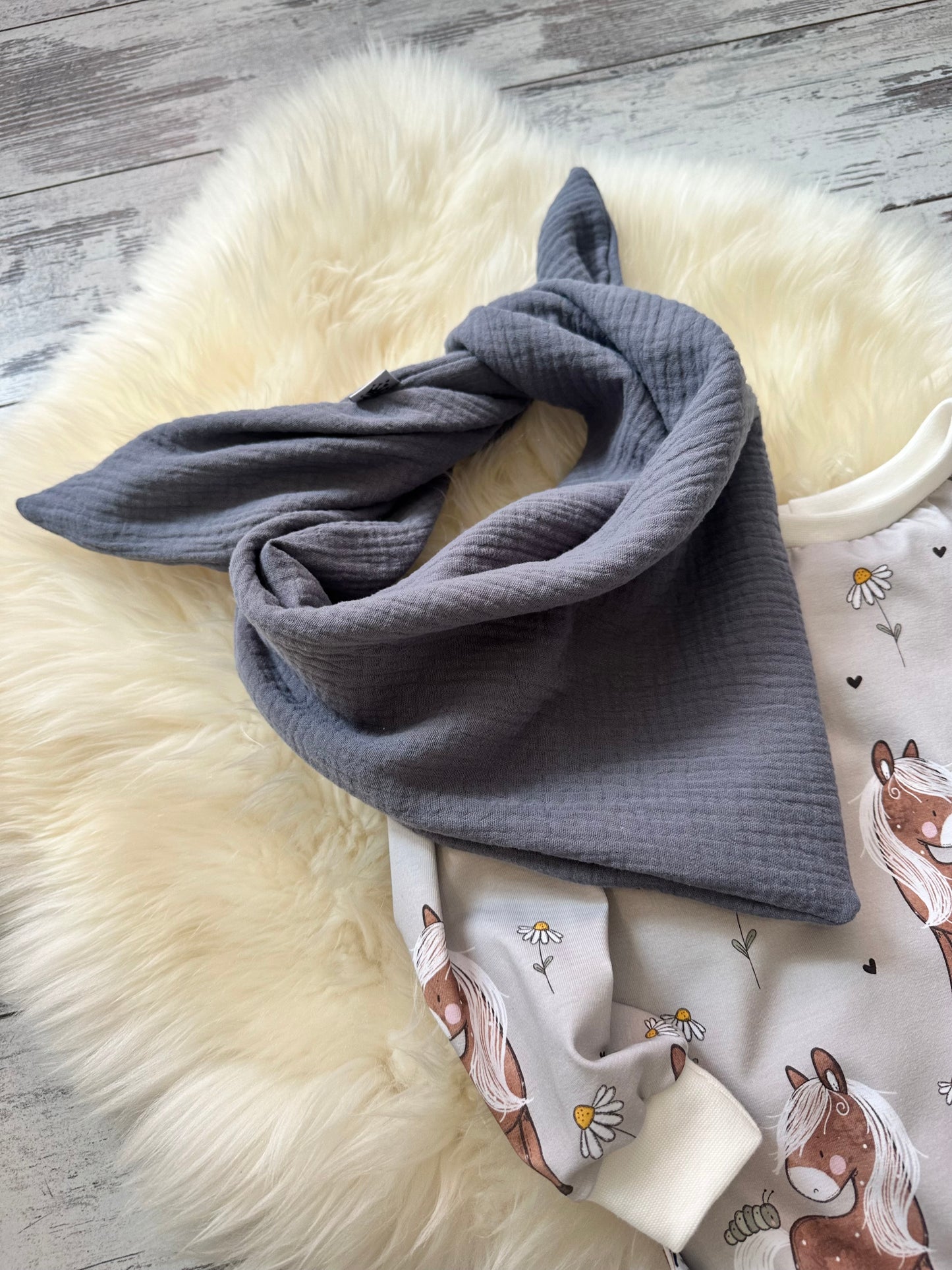 Set Pferde Pullover und Halstuch